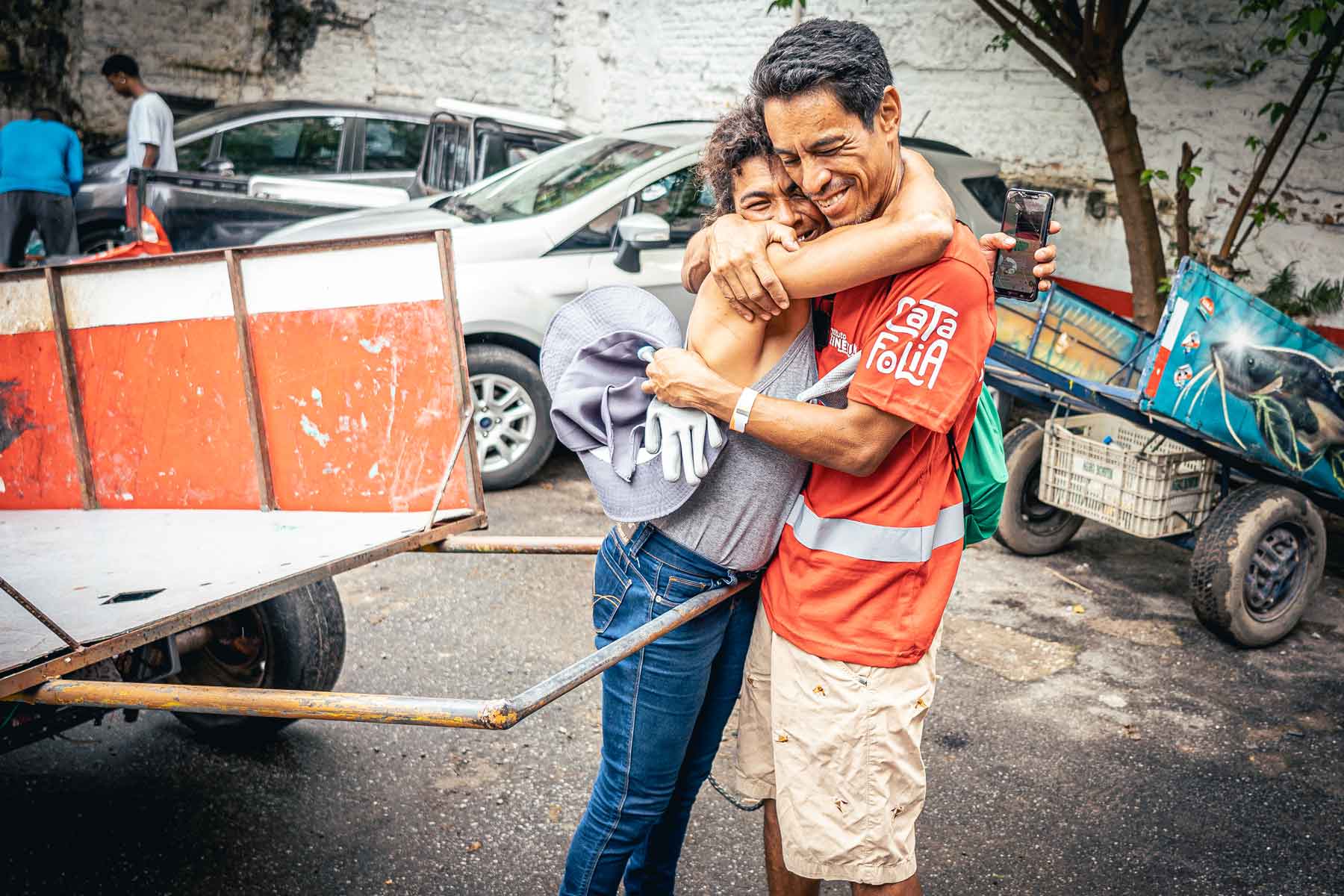 Abraço projeto cata folia 